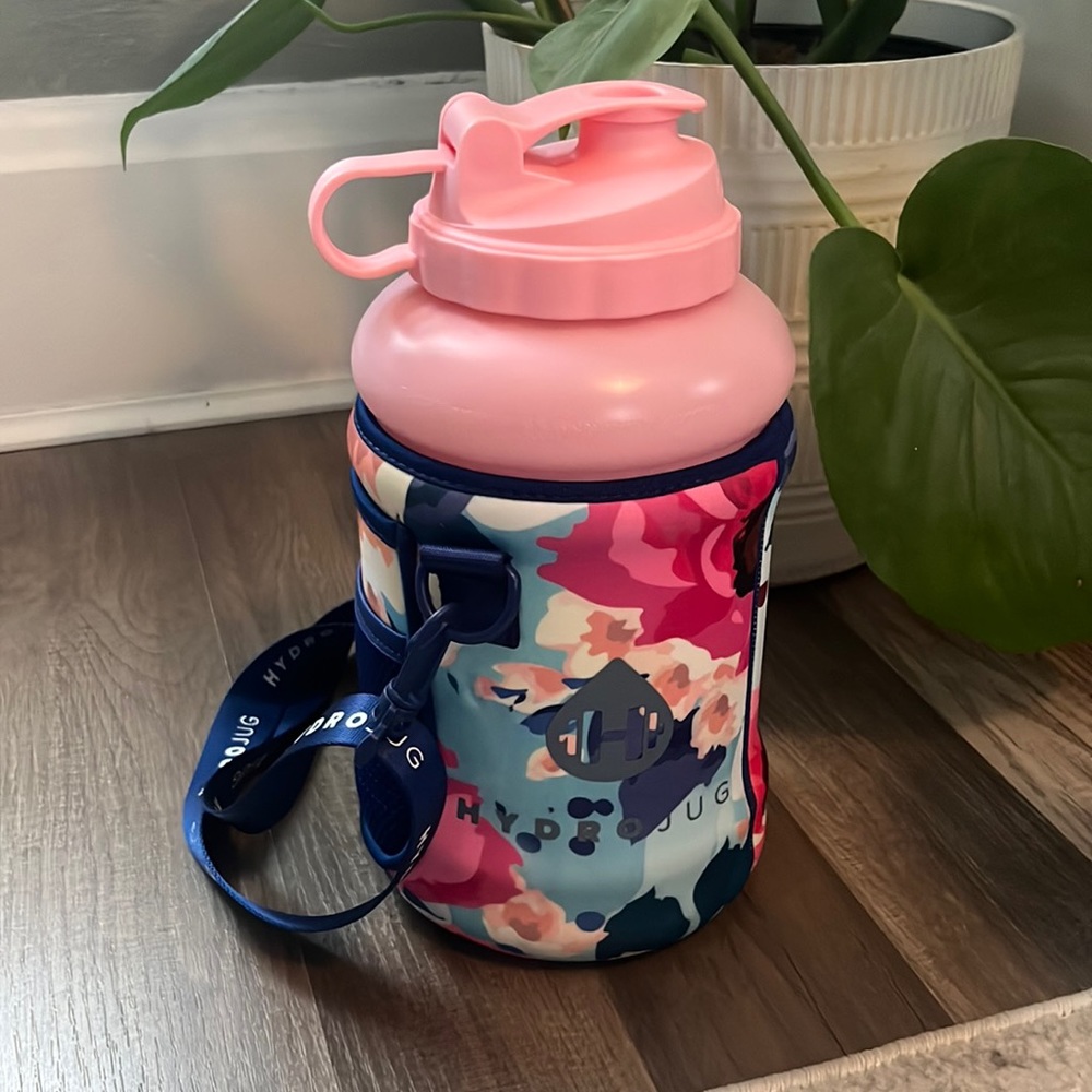 Pink Hydrojug with flowered multicolor sleeve